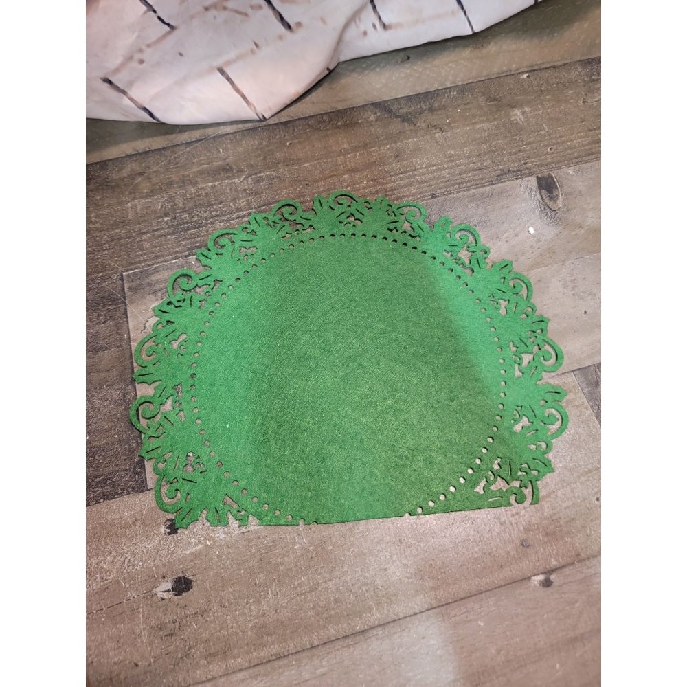 Felt‎ table green mistletoe table decor xmas